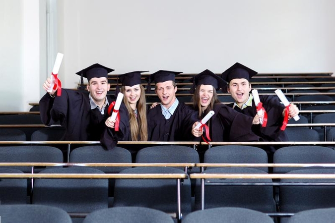 Diplominį darbą už pinigus galima įsigyti ir išsimokėtinai?