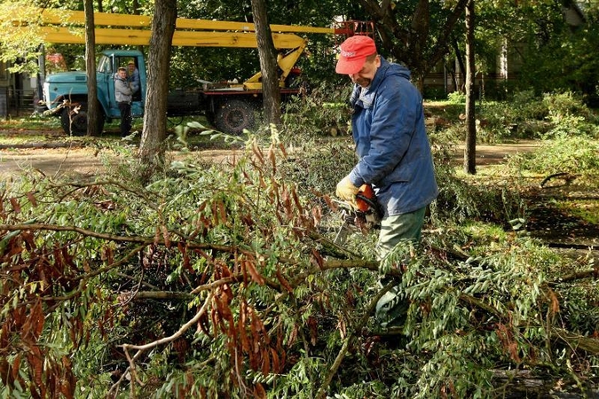 Elektros tiekimą atnaujinti reikia dar maždaug 12,5 tūkst. vartotojų