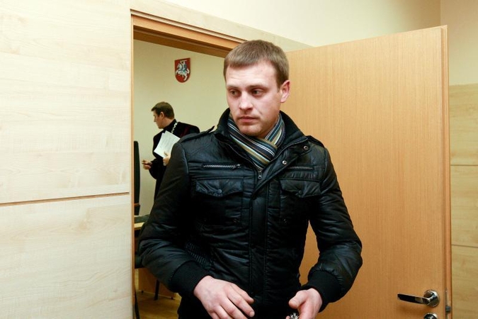 Per krepšinio varžybas žiebtuvėlį sviedęs sirgalius mokės 100 Lt baudą