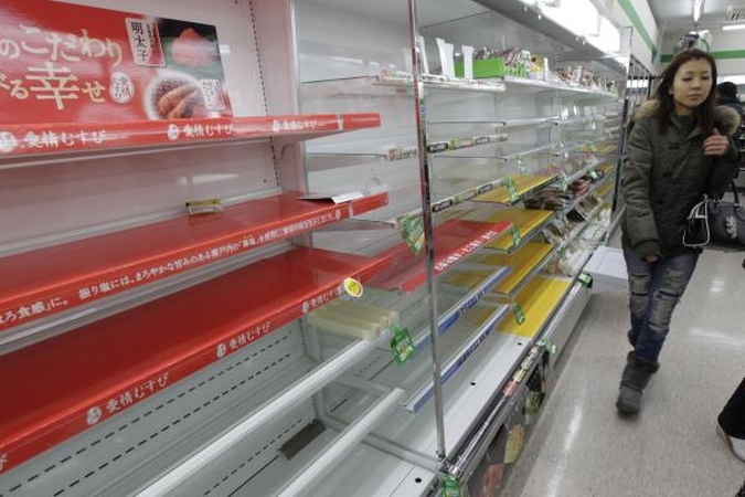 Japonus apėmė paniško pirkimo karštligė