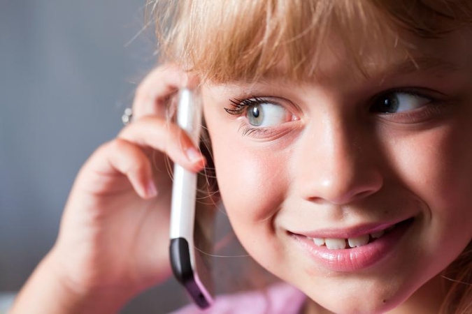 Beveik pusė Lietuvos mokinių negalėtų gyventi be mobiliojo telefono