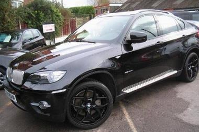 Kauniečiai iš italo pagrobė BMW X6