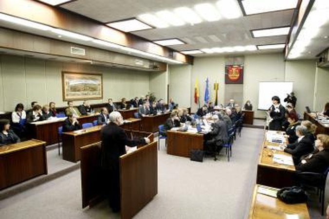 Klaipėdos politikai gaus po 700 litų