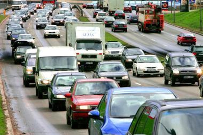 Kaip išvengti problemų perkant ar parduodant transporto priemonę