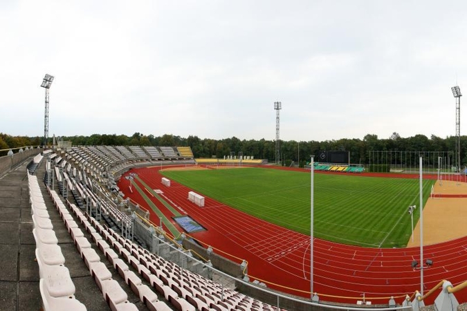 Griūvantiems stadiono bokštams pagaliau rado pinigų