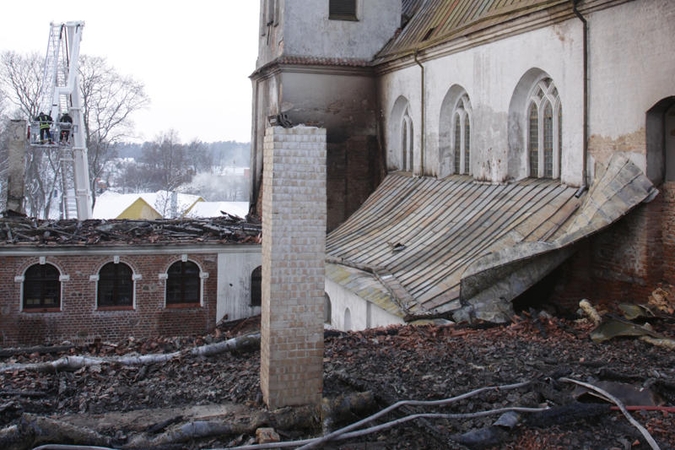 Liepsnų nepaliestas Tytuvėnų vertybes gadina šildytuvai