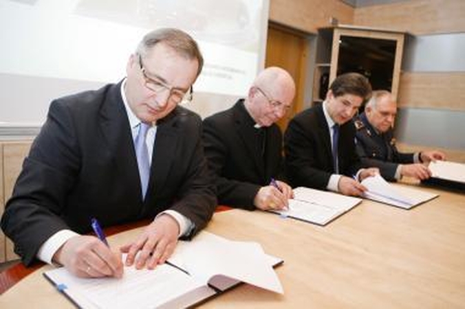Kova prieš „karą keliuose“ tęsiasi