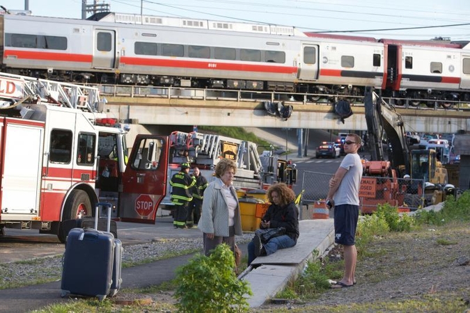 Konektikute susidūrė du keleiviniai metro traukiniai, daug sužeistų