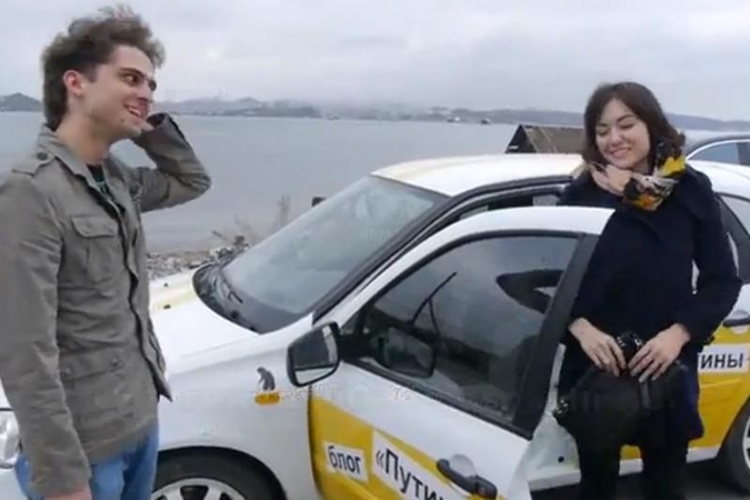 „Lada Kalina“ reklamuos garsi pornoaktorė