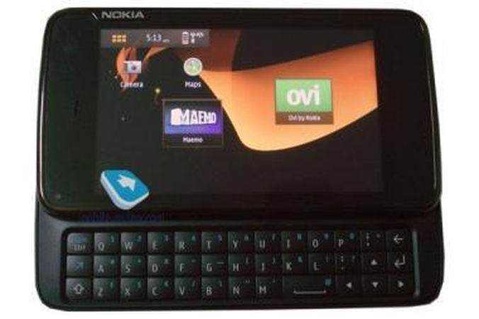 "Nokia N900" leis vienu metu atverti keletą programų 
