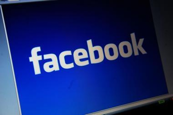 "Facebook" vienija jėgas su "Skype"