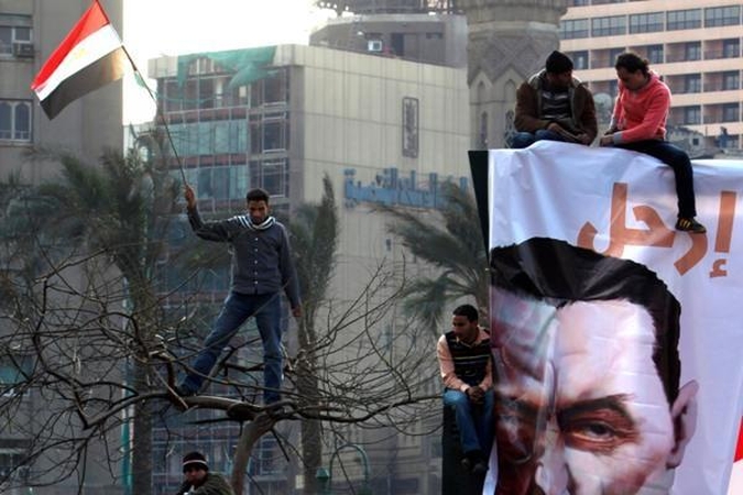 Egipto pietvakariuose per protestuotojų susirėmimus su policija žuvo trys žmonės