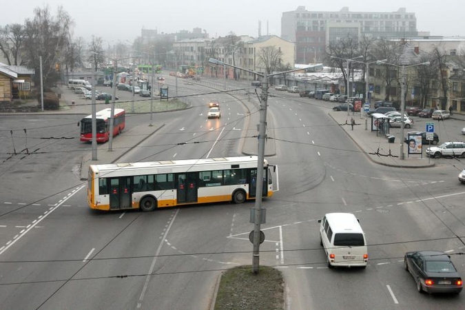 Neištesėti pažadai: pavojingose vietose šviesoforai stovės tik kitąmet