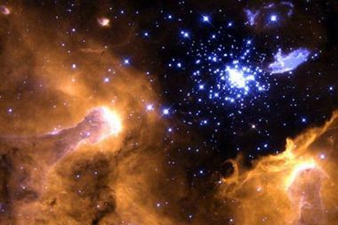 Devynios jaunos žvaigždės prarijo savo planetas