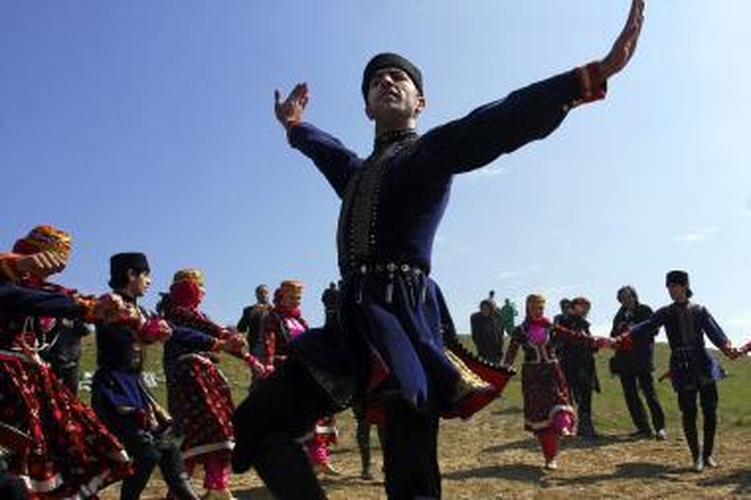 Mokiniai kviečiami dalyvauti konkurse apie Azerbaidžaną