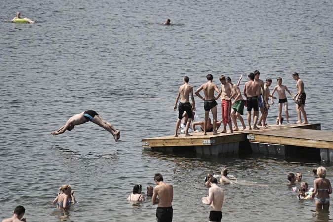 Karštos dienos Kaune: perkaitimas, paūmėję ligos, supjaustytos pėdos 