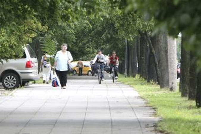 Įžūlūs gatvės plėšikai Kaune laksto ir dviračiais