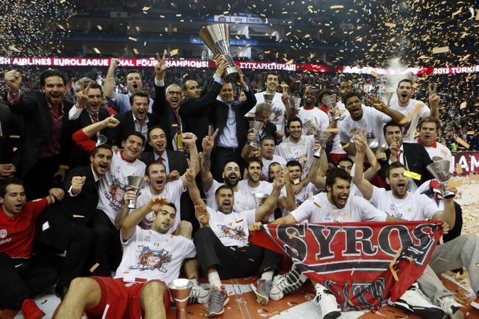 17 taškų deficitą panaikinęs „Olympiakos“ apgynė Eurolygos titulą