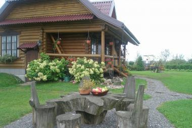 Ąžuolinės lentos papuoš gražiausias Kauno rajono sodybas