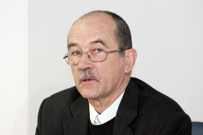 R.Ozolas kreipiasi į I.Degutienę, kad ji surastų mergaitę