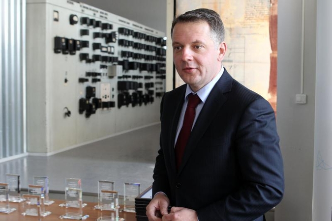 Apklausa: Vyriausybėje geriausiai vertinami E.Masiulis, R.Juknevičienė