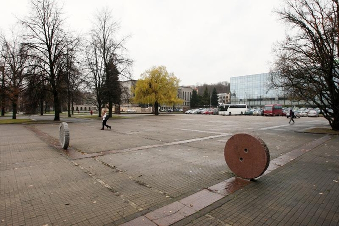 Norit automobilių stovėjimo aikštelės? Pasistatykit!