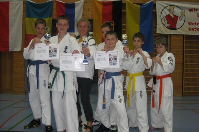 Jaunieji Klaipėdos karate sportininkai – tarp prizininkų