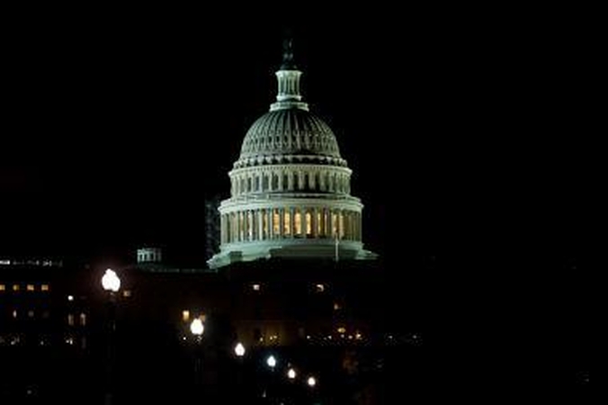 B.Obamos demokratai per vidurio kadencijos rinkimus patyrė fiasko