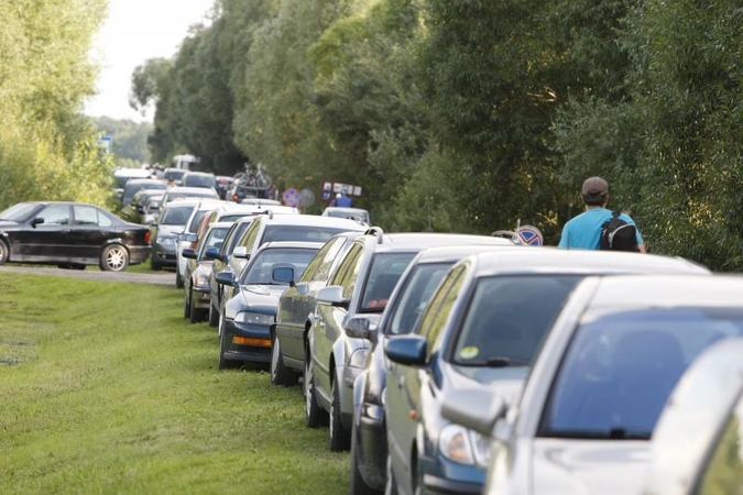 Karklėje apvogtas automobilis ir suniokotas baseinas (papildyta)