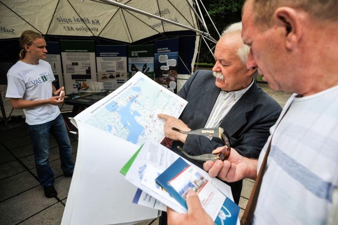 Į naują atominę elektrinę žvelgia įtariai