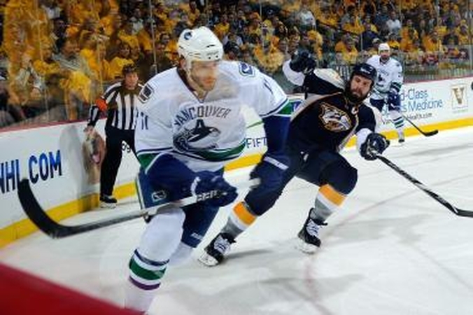 „Canucks“ - per žingsnį nuo Vakarų konferencijos finalo