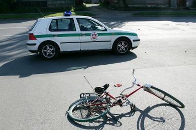 Kretingos r. avarijoje žuvo dviratininkas