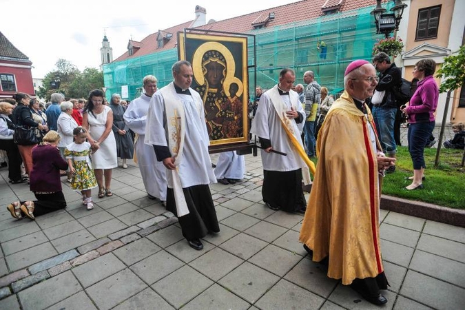 Kauną aplankė garsi                   ikona