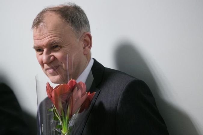 Seimo komisija siūlo skelbti nepasitikėjimą ministru V. Andriukaičiu