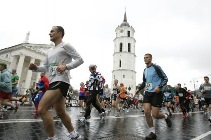 "Vilniaus maratonas" - nuo bėgimo su aukštakulniais iki tvirtybės išbandymo 