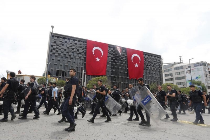 Vokietijos - Turkijos santykiai: ambasadorius kviečia „ant kilimėlio“