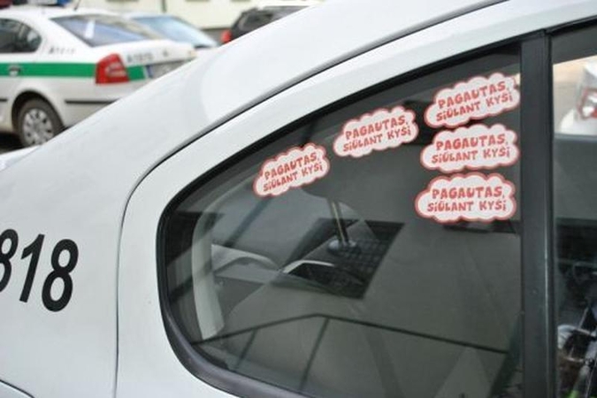 Vairavo praradęs tam teisę ir siūlė kyšį