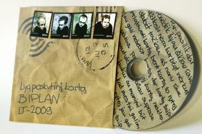 „Biplan“ skleidžia pavasariškos filosofijos „nuodus“ 