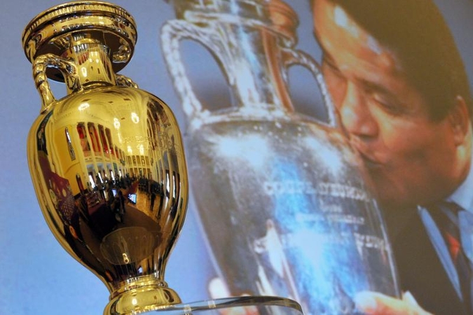 Dėl UEFA Super taurės susikaus "Barcelona" ir "Porto"