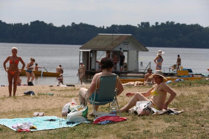 Kauniečius karščiai išginė iš miesto: paplūdimiai – masiškai neapgulti