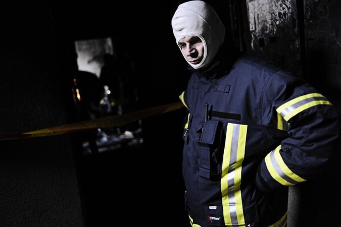 Pragariška naktis Kaune: iš degančio buto žmonės šoko per langą