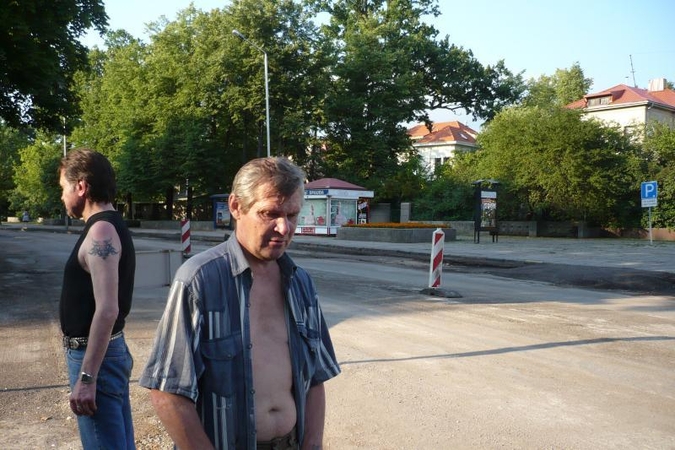 Parodos gatvės grindinio naudą vagys gaudo