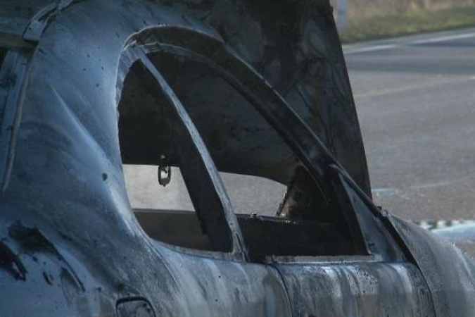 Aukštuosiuose Šančiuose degė automobilis