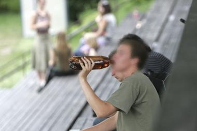 Kaune vagys šlavė tabako ir alkoholio prekes