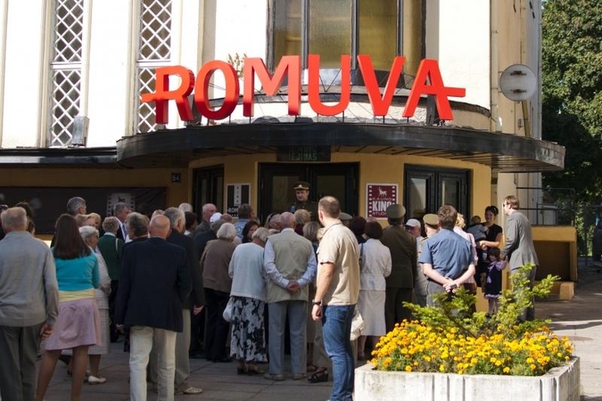 Vyriausybė: sprendimas įsigyti „Romuvos“ akcijas pažeidžia įstatymą