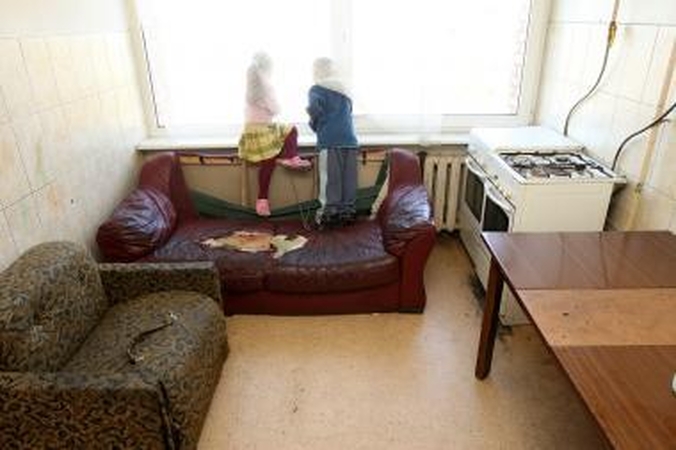 Bendrabutis niokojamas toliau, gyventojai ilgisi apsaugininkų
