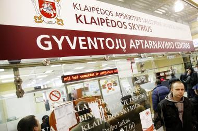 500 tarnautojų ir politikų turės aiškintis dėl savo pajamų