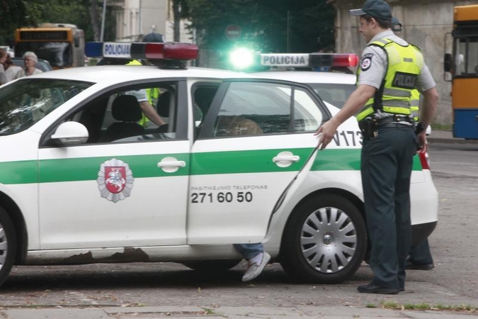 Naujas sukčiavimo būdas: atstovaujame „kurčnebyliams“, paremkite