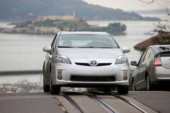 "Toyota Prius" įspės pėsčiuosius (papildyta)