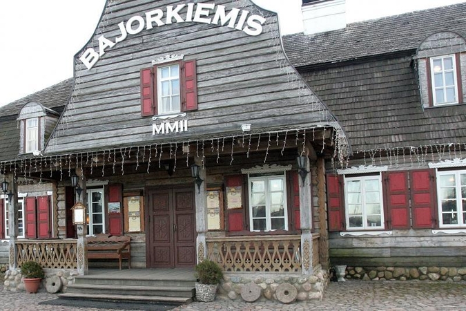 Teismas liepė nugriauti daugumą „Bajorkiemio“ pastatų prie Kauno marių